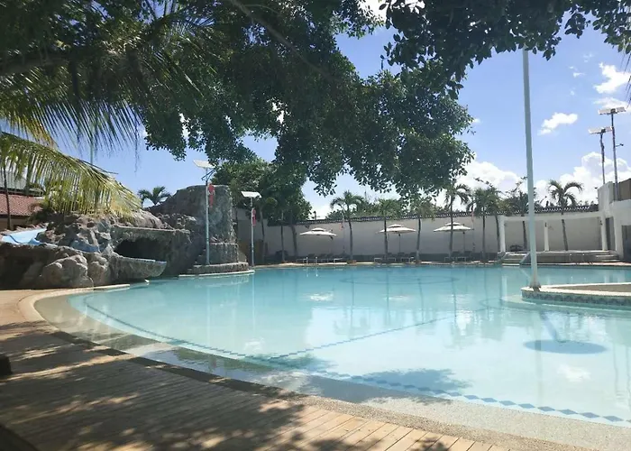 Hotel 皇家一号度假村 Tourist Garden 2*
