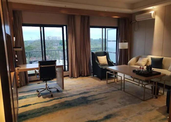 Hotel 皇家一号度假村 Tourist Garden 2*